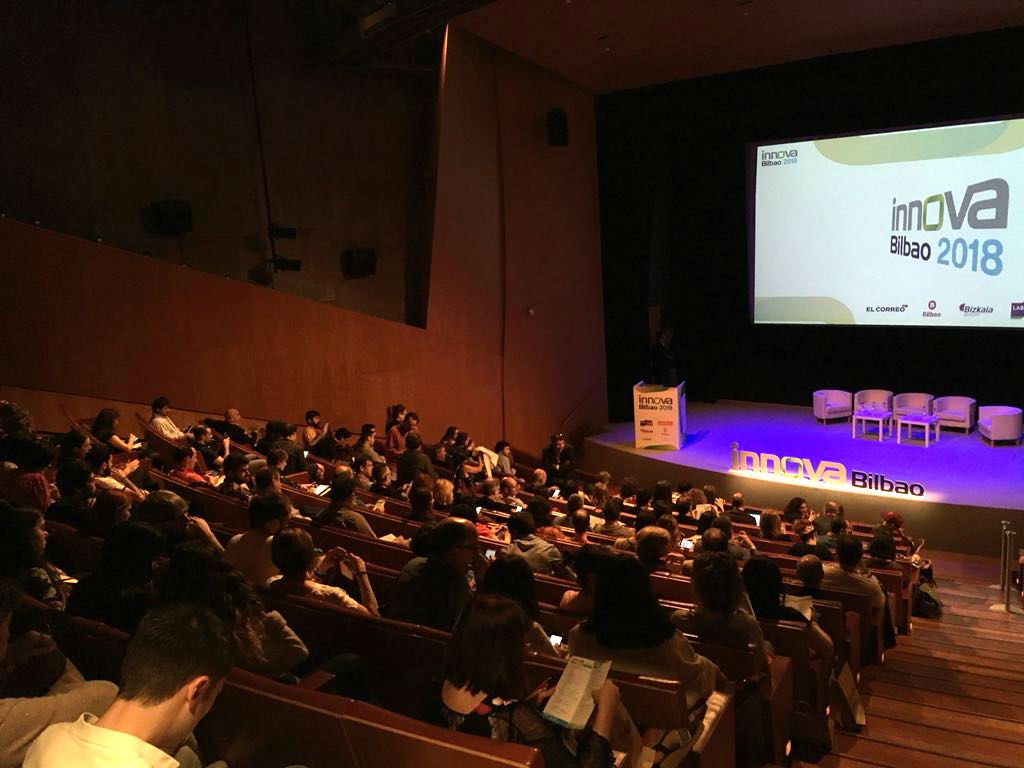 Grupo_init's tweet photo. Cada ponente de #Innobi18 nos ha aportado, pero REconocemos nuestra debilidad por @juanjobrizuela @YofuiaEGB y @loretahur 🙌 #Reconectados: https://t.co/974FKJQiLh https://t.co/aA954TVrVo