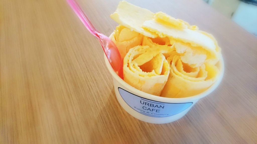 si_11034's tweet photo. タイ旅行で撮った動画やっとあげた
ロールアイス🍨
リズムがすごくよい

https://t.co/IpGNzRR88U https://t.co/5tfe55iyHe