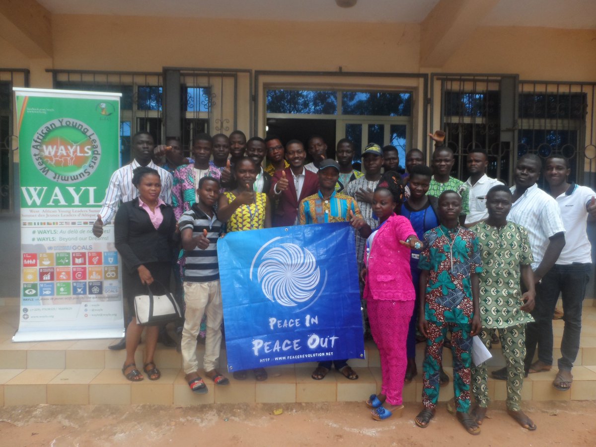 ArmandKodjo's tweet photo. Ce matin à #Pobè au #Bénin. 
Notre organisation #WAYLS_ORG a lancé un séminaire de formation en Entrepreneuriat Agricole des Jeunes. 
@TheBeninBot @BlogueursBF @ab_benin @NellaEventsBuzz @WAYLSBENIN2015 https://t.co/Hjkm86Zez3