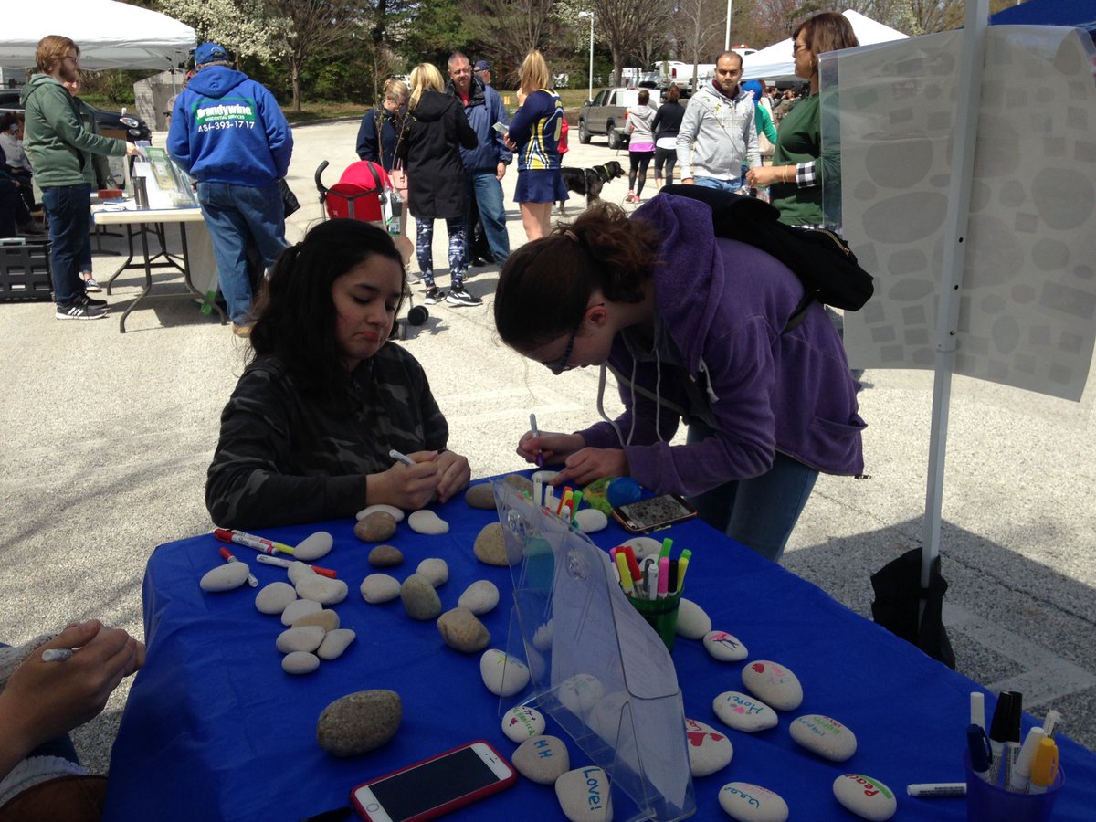 CASTMOBILIZER's tweet photo. We had a great day helping community members paint Inspiration Rocks and plant lavender seeds at the Earth Day Festival! @UMParksnRec #2InspirePA #InspirationGrows https://t.co/nNqYNABSYQ