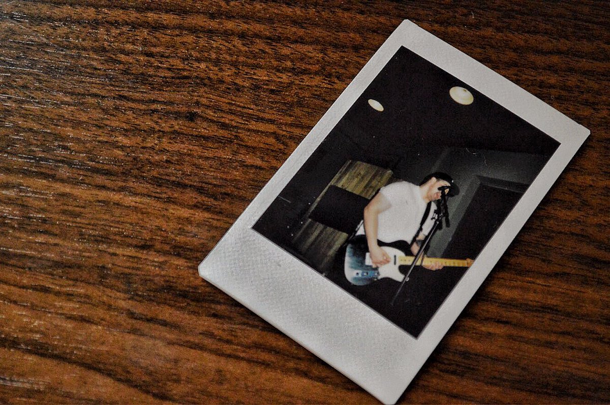 SurfaceLevelBro's tweet photo. If I could turn back the clock, I could find you and keep me from wasting my time.
•
•
•
#surfacelevel #surfacelevelband #groovepunk #vox #guitar #bass #drums #band #chicagorock #chicagopunk #localmusic #supportlocalmusic https://t.co/uk9E3pI5iI