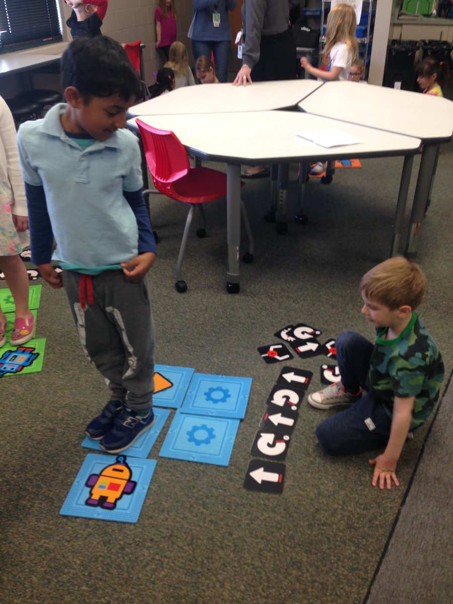 thurston220's tweet photo. Kindergarten students practiced programming AND collaboration today by programming partners through the maze. Great job! #NBS1718 https://t.co/mLnKncEEbG