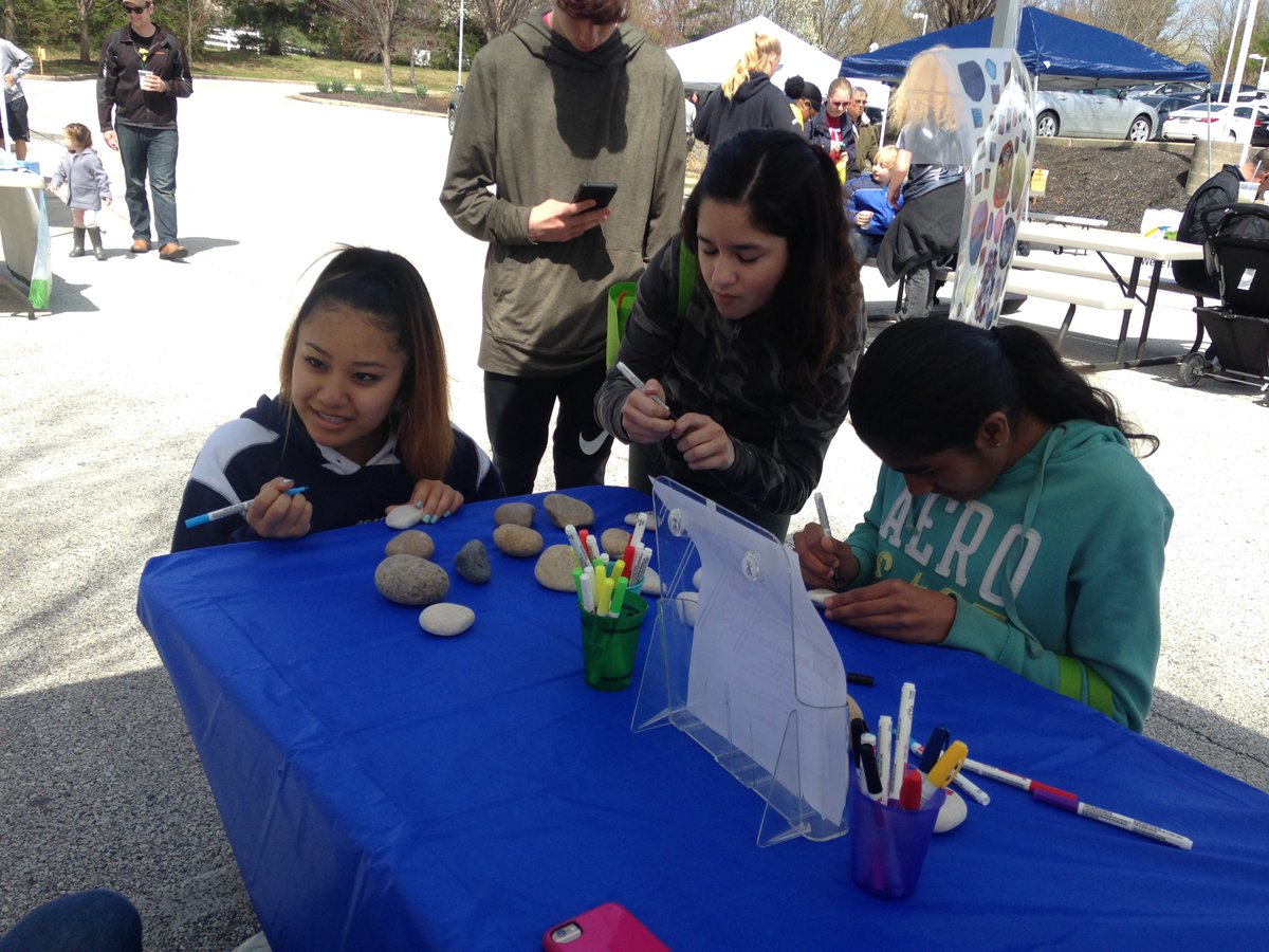 CASTMOBILIZER's tweet photo. We had a great day helping community members paint Inspiration Rocks and plant lavender seeds at the Earth Day Festival! @UMParksnRec #2InspirePA #InspirationGrows https://t.co/nNqYNABSYQ