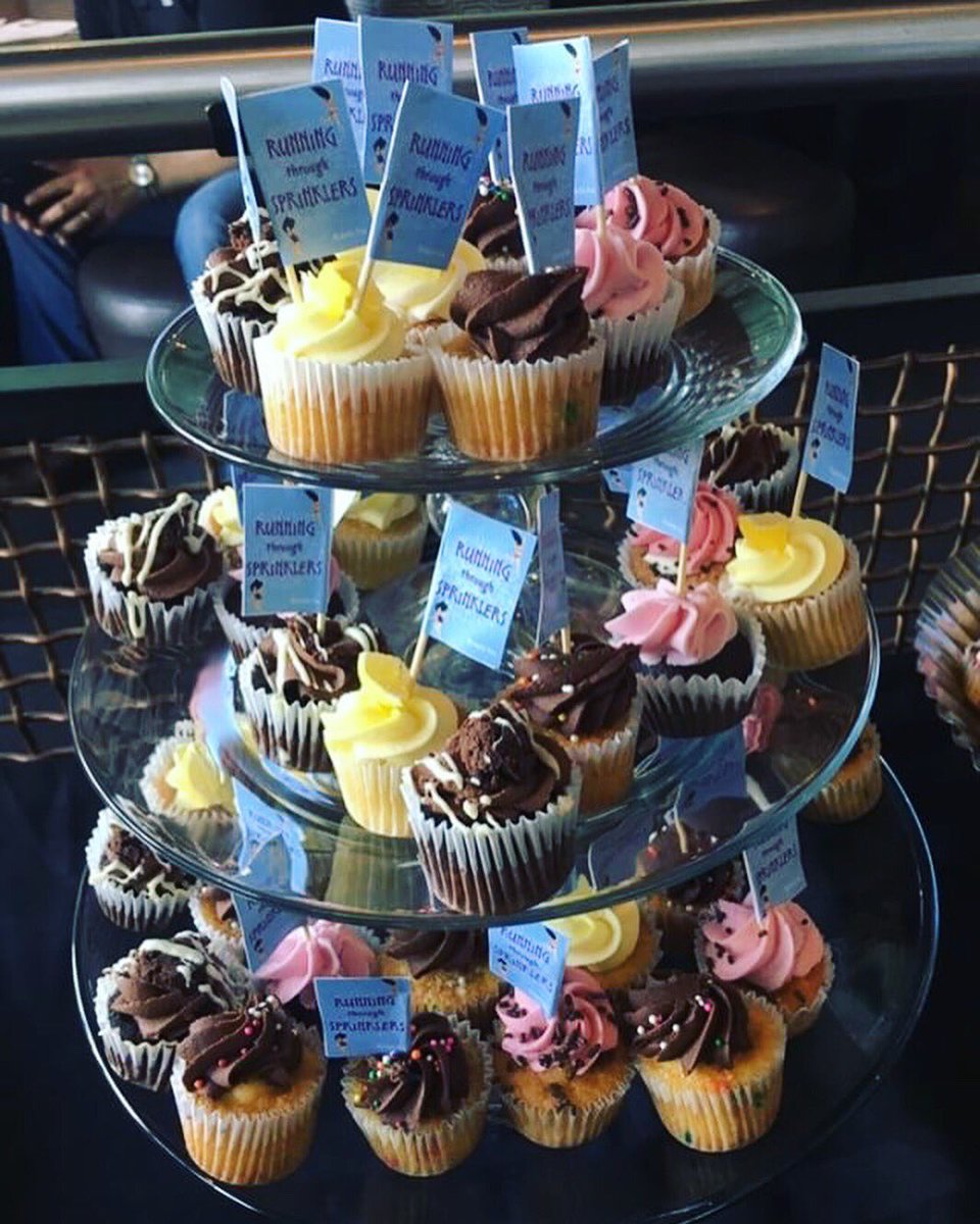 miju's tweet photo. Thanks to all my BFFs who came out to support me at my launch of #RunningThroughSprinklers yesterday at Central City Brew Pub in Surrey. It was the best day of my life. 🙏🏼😘 https://t.co/h5KKRXm7qP