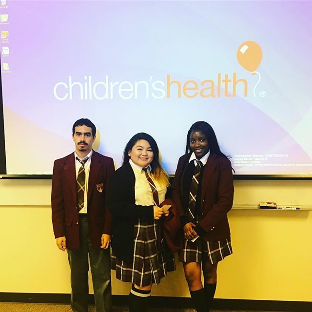 UpliftEducation's tweet photo. #UpliftSummit juniors are at Children’s Health today for their Junior Career Exposure trips. We are learning about nutrition, medicine, biology, research and so much more. Watch our IG story as we take you along with us on our field trip. https://t.co/9sScwynHlW https://t.co/dyWLEntkAq