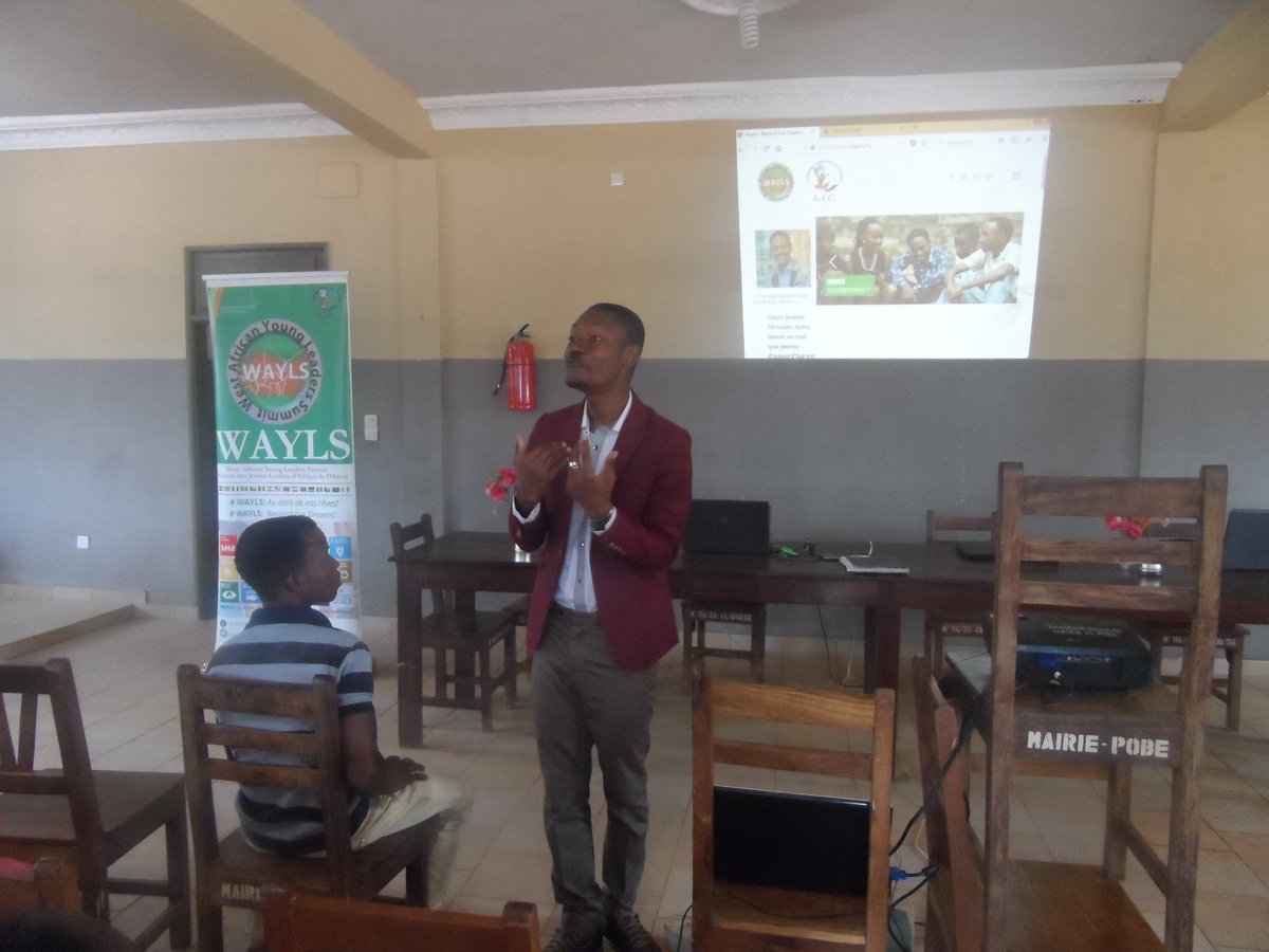 ArmandKodjo's tweet photo. Ce matin à #Pobè au #Bénin. 
Notre organisation #WAYLS_ORG a lancé un séminaire de formation en Entrepreneuriat Agricole des Jeunes. 
@TheBeninBot @BlogueursBF @ab_benin @NellaEventsBuzz @WAYLSBENIN2015 https://t.co/Hjkm86Zez3