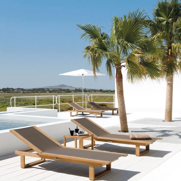 waltersnyc's tweet photo. Impeccable space featuring Siena teak textile loungers by #Manutti #walters #waltersnyc #manuttiofficial #belguimdesign #belgiumfurniture #designinspiration #outdoorfurniture #furnituredesign #luxuryfurniture #lifestyleinspiration #instadesign #designlovers #instadecor https://t.co/l6k9Hu2pS6