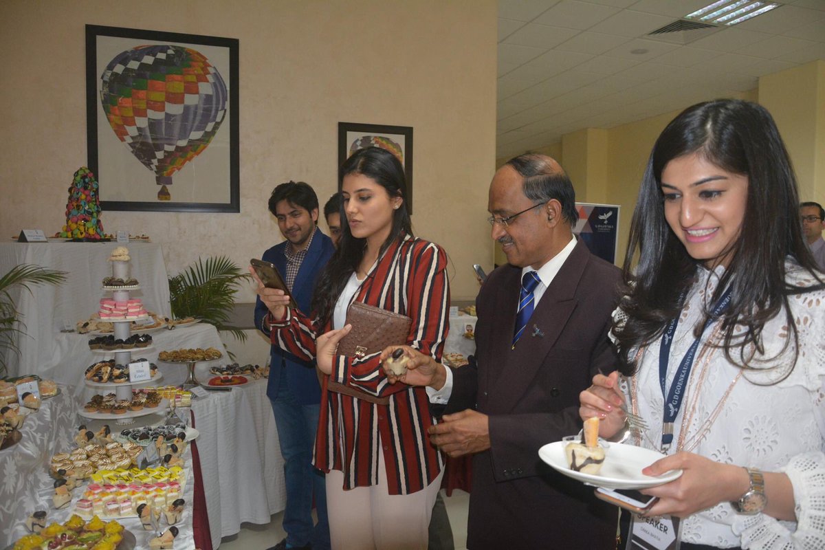 goenka_univer's tweet photo. Walnut Carrot Cake, Fresh Fruit Tart, Apple Crumble, Almond Coated Truffle Balls —- Few of the tastings displayed by our talented students of Le Cordon Bleu School of Hospitality, G D Goenka University.
#GDGoenkaUniversity #LeCordonBleu #SchoolofHospitality #JoysofBaking https://t.co/mfzkxyBzIM