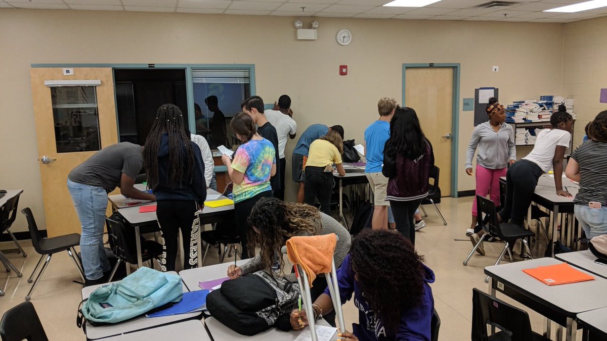 aboice12's tweet photo. Great start to the week with #classbuilding #Findsomeonewho @shsnoles @KaganOnline #boiceucation Get them up. Get them taking! https://t.co/yLUZUG86La