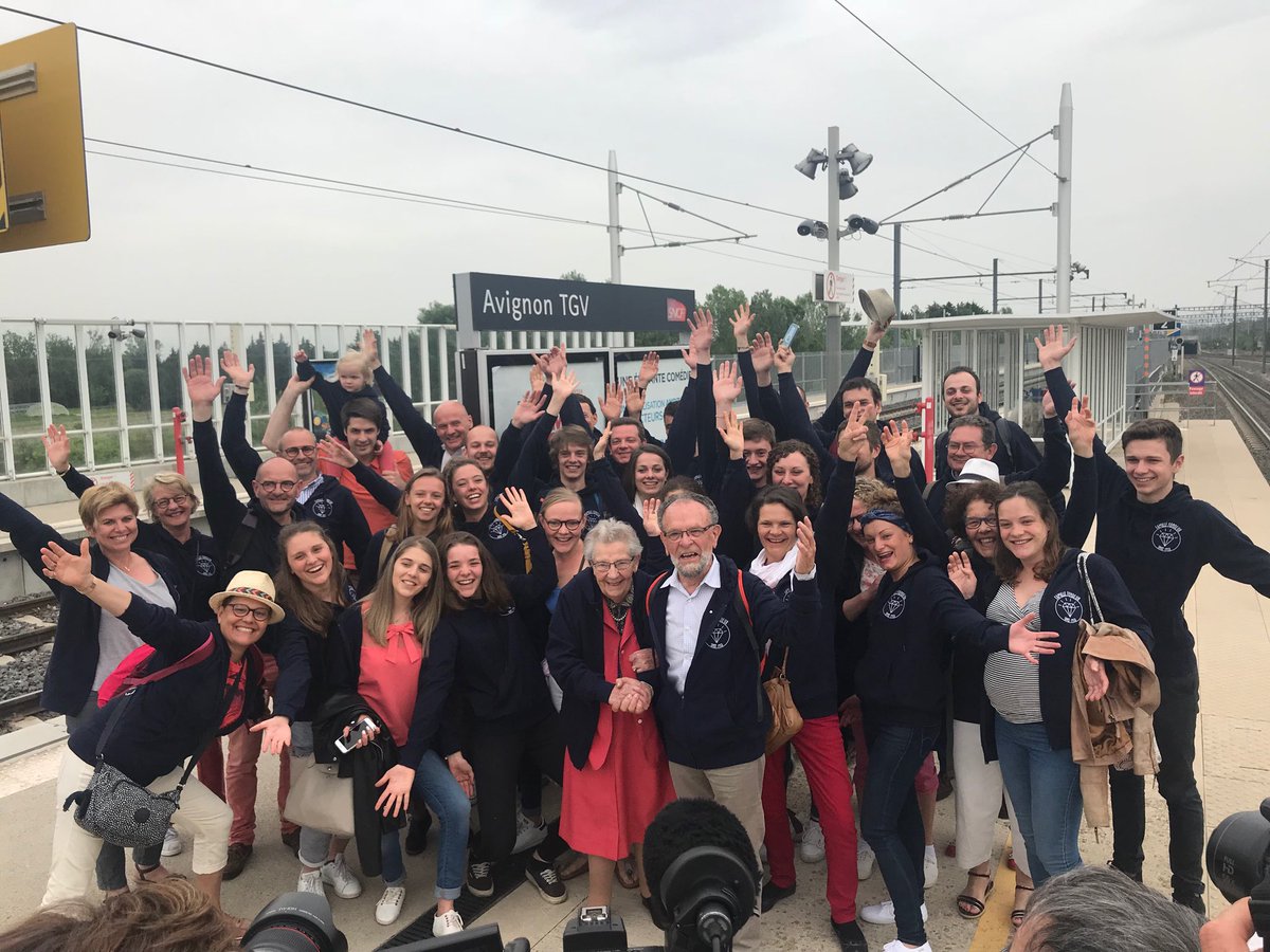 Mr et Mme Fondeur sont bien arrivés à <a href="/VilleAvignon/">Ville d'Avignon</a>. Les noces de diamant peuvent commencer ! #SNCF

x.com/mathiasvichera…