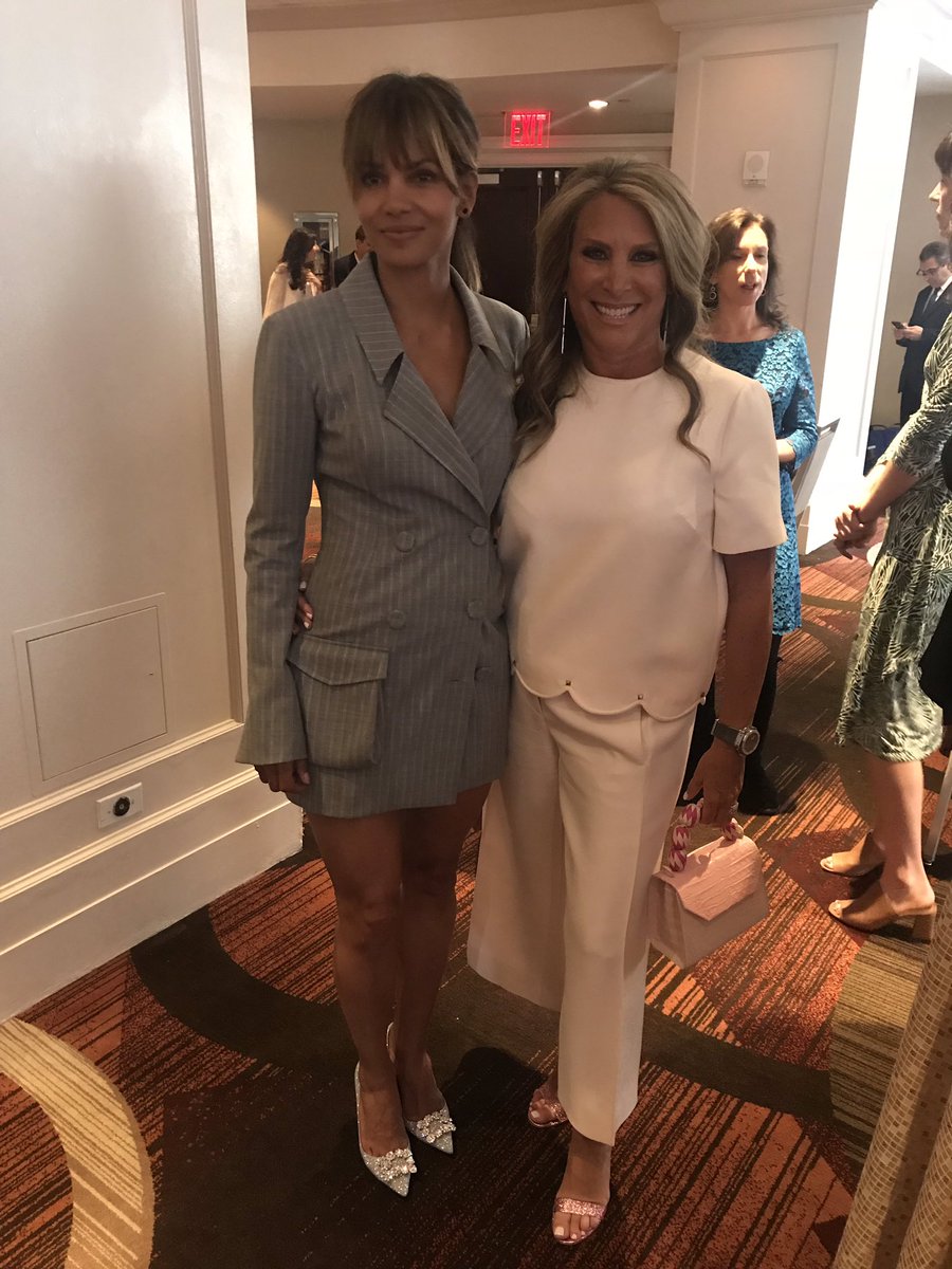 ShelleyZalis's tweet image. #Matrix18 with @halleberry