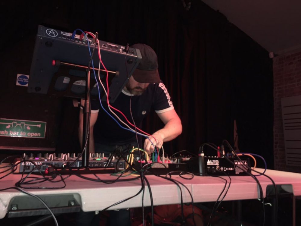 _MELTYOURFACE_'s tweet photo. #Event #Review @lo_five #EmotionWave #RecordStoreDay special with @KieranMahon1 #ambient #electronica #electronicmusic. Words by @AaronEllisLPL https://t.co/RCHNv2TBP9 https://t.co/zReLHKw9GF