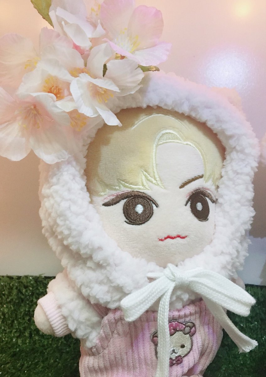 rosy_somsom's tweet photo. 너무 귀여운 곰후드도 재고 판매에서 구매 성공😆💜

사고 싶었는데 성공해서 행복..☺️
다음 겨울에 매일매일 입혀야지

#베어문 #짝고_소중한_슈북이 #밍기 #뉴이스트인형 @moonbear_4 https://t.co/BmERTxuv9G