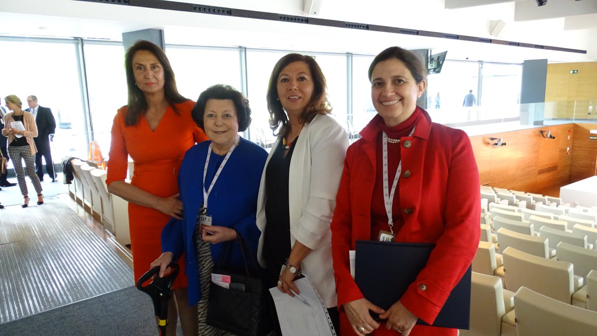 Apoyamos los #PremiosGeneracción, del Observatorio Generación y Talento, fomentando la diversidad generacional de la mano de <a href="/generacciona/">Generacciona</a>  en la sede de  <a href="/Repsol/">repsol</a>