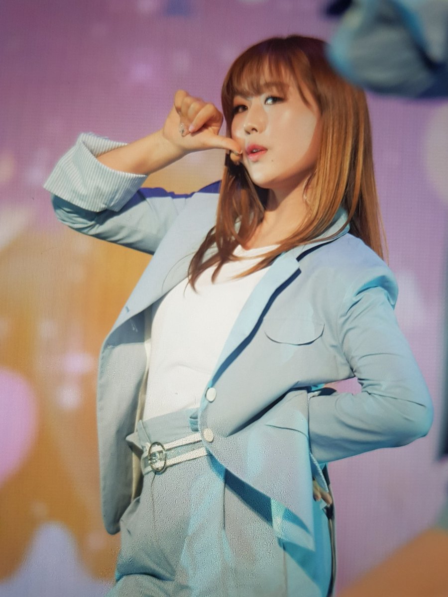 20180423 #치유 쇼케이스 베이비소울 프리뷰
정말 보기만해도 너무나 좋다ㅜㅜㅜㅜ 너무 힐링하고온다ㅜㅜ 사랑해요ㅜㅜㅜㅜ 흐어우후ㅜㅜㅜㅜ
#러블리즈 #Lovelyz #이수정 #베이비소울 #babysoul #목종이 #벱솔 #이수정_사랑한다