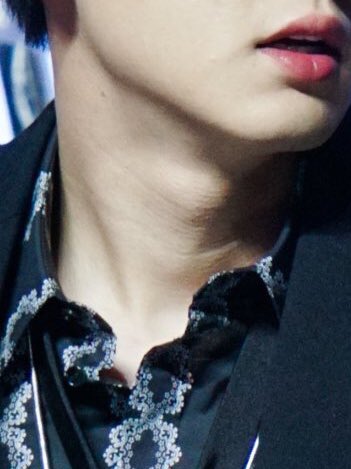 Damn hot 🔥🔥🔥🔥🔥
（鼻音