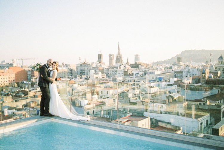 En_Route_Photo's tweet photo. Barcelona Rooftop Wedding Photography https://t.co/Ff5ZrYgCgY https://t.co/5b1US7CwOu