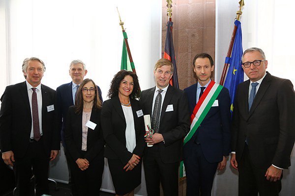 MA_masterpress's tweet photo. Kütemeyer wird Honorarkonsul https://t.co/Sw8B33P8Ks https://t.co/TESjbbMXAZ