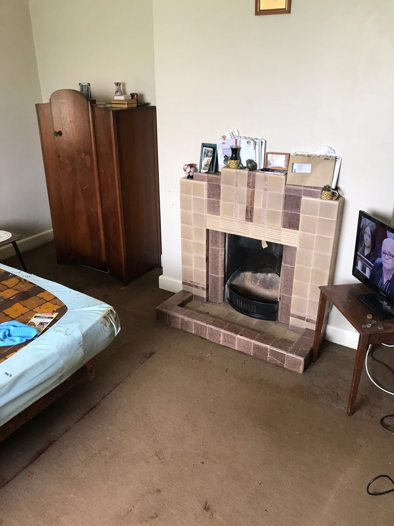 RustingtonClean's tweet image. Extreme clean at a hoarders house today some people need a little help ...if you need help contact us  #hoarder #extremecleaning  1/2