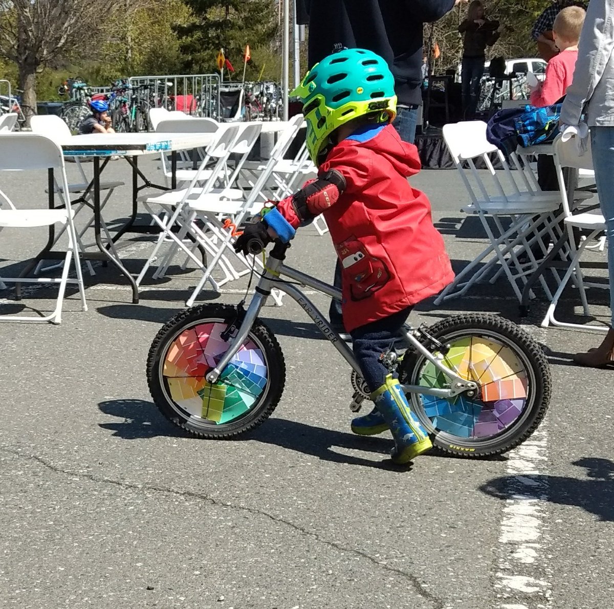saanich150's tweet photo. What to do with those leftover paint-chip cards?
Why decorate your bike for the #Saanich Cycling Festival on #EarthDay, of course! 
#creative #yyjbikes https://t.co/wNknoZQZUV