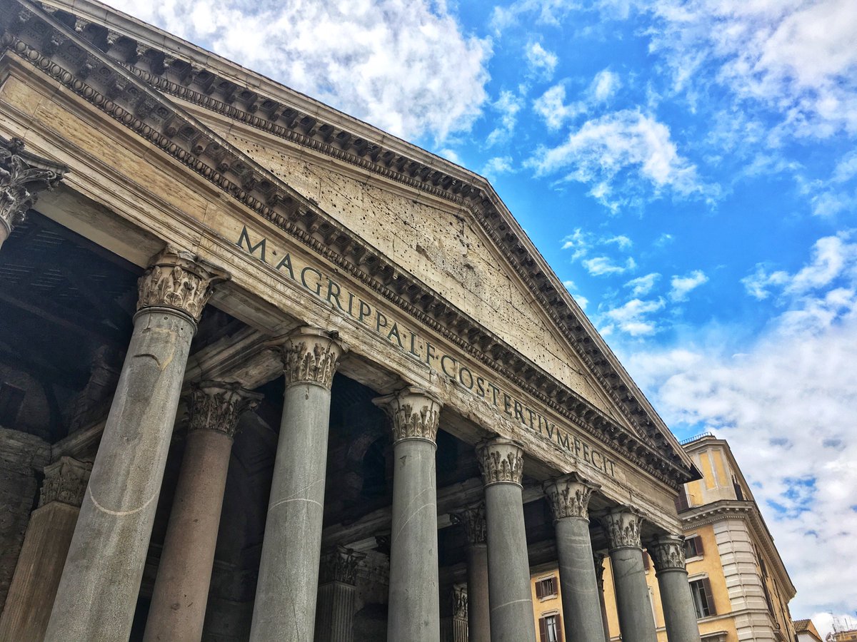 radiantrealtymt's tweet photo. Easter Sunday at the Pantheon was incredible!!! #travel #Rome @pantheon_roma #eastersunday #easterweekend2018 #traveltips https://t.co/zafKcW7KtJ