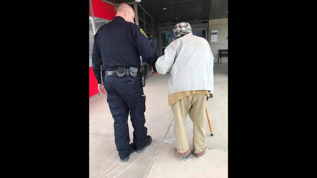 abc3340's tweet photo. Elderly man calls police for ride to visit wife in hospital 
 https://t.co/3p3fJSEzPs https://t.co/g6JIEjN30W