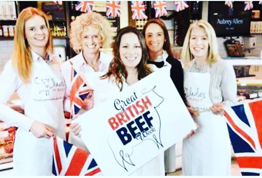 What beef have you started #GBBW 2018 off with - <a href="/thechefsforum/">𝚃𝚑𝚎 𝙲𝚑𝚎𝚏𝚜’ 𝙵𝚘𝚛𝚞𝚖®🍽</a> was treated to a fantastic #fillet by <a href="/StokePark/">Stoke Park</a> Executive and QSM ambassador <a href="/chefgingernut/">Chef Chris Wheeler</a>  and it was fantastic - please share your beef delights this week tagging <a href="/Ladiesinbeef1/">Ladies in Beef</a> and #GBBW