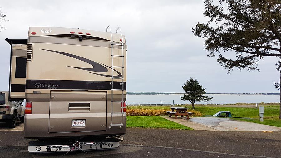 explorking's tweet photo. This was the first time we had a house with ocean view! https://t.co/cjijDrK38n #explorking #RV #RVing #camping #roadtrip #motorhome #travel #rvliving #wanderinglife #GoRVing #vanlife https://t.co/VnJJbdijqg