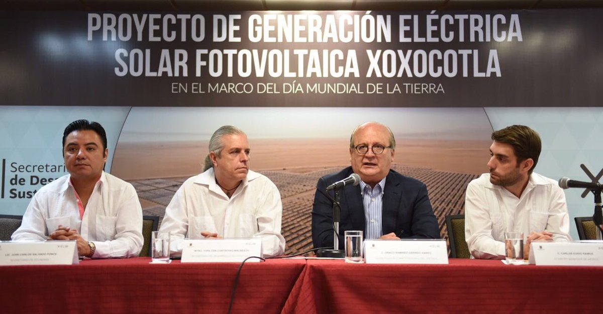 gracoramirez's tweet photo. En el debate de la reforma energética algunos abordaron el tema con una visión del siglo XX y otros lo hicimos con una visión del siglo XXI; con innovación para producir energías limpias. Hoy Morelos recibe inversiones históricas, para producir energía con el sol. https://t.co/h5pd6TUTzP