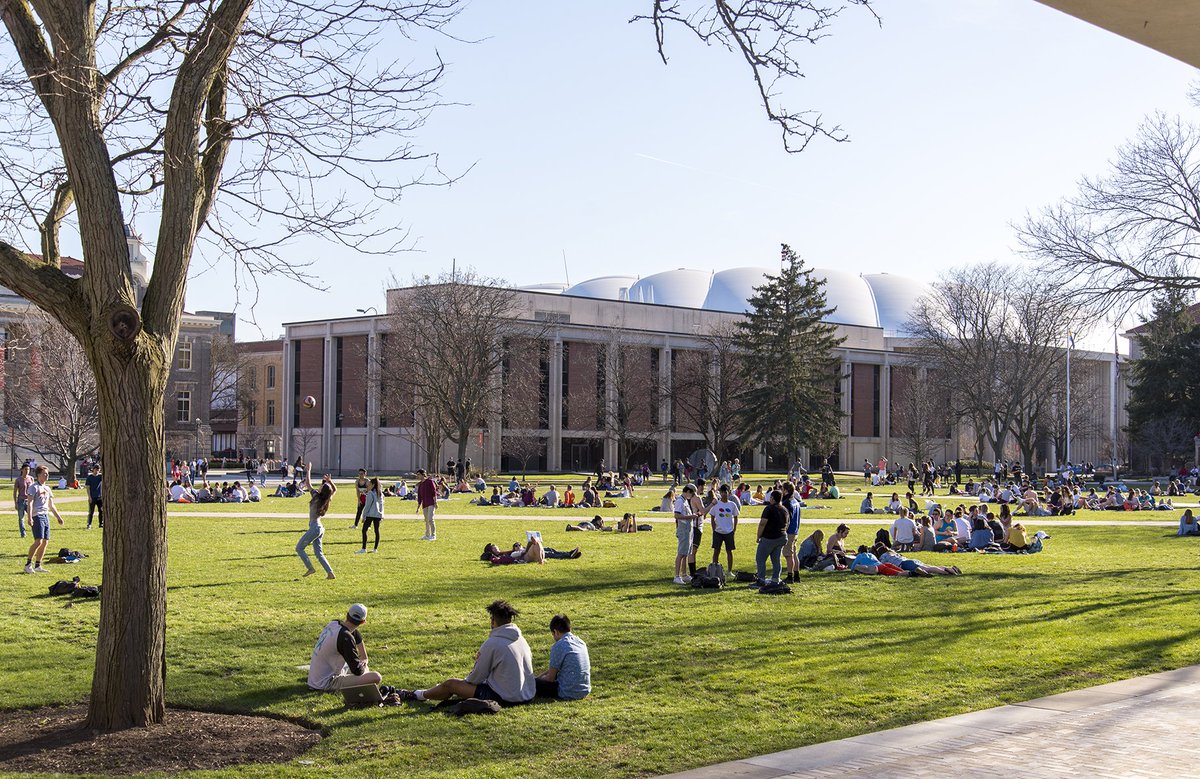 Syracuse University iSchool tweet media
