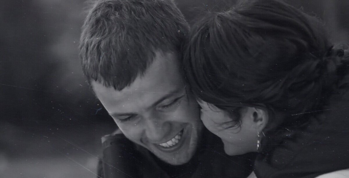 pasaninkelebegi's tweet photo. Geceye YavBah bırakalım 🥀

#AybükePusat #TolgaSarıtaş #YavBah #Söz https://t.co/0uDhqFd9fR