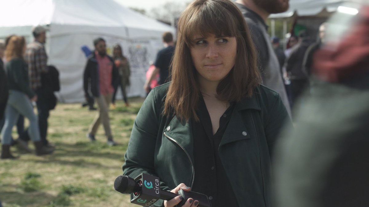 natsfert's tweet image. The many faces of being interrupted while trying to "set the scene".... #videojournalistproblems