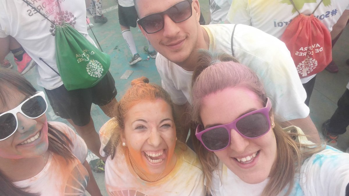 TEN_CBOS's tweet photo. Y al ritmo del color.....!!!!💙💚❤💜💛#fiestadelcolor https://t.co/9fONnoVC2c