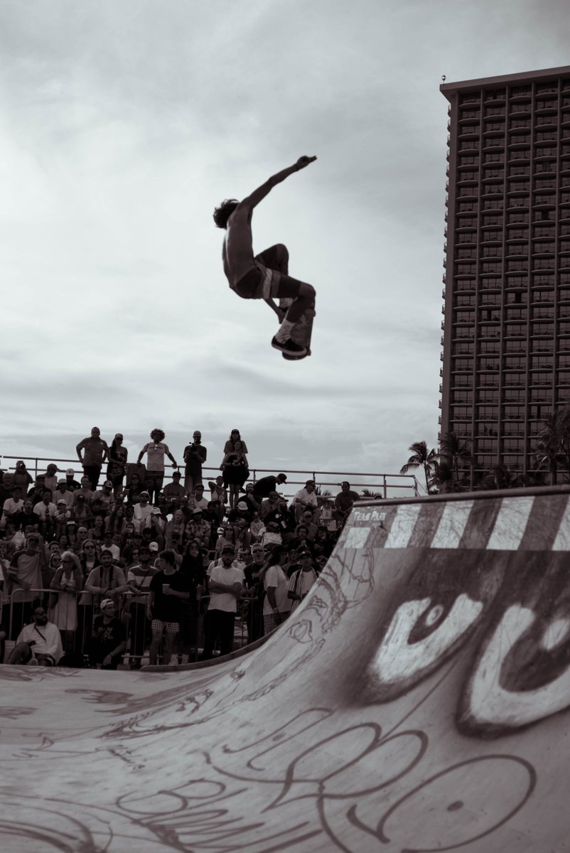 iameddierhea's tweet photo. #HellofaParadise was dope. @thrashermag @adidasUS @Teampainparks @808skatehawaii #addidasskateboarding @willylara4 https://t.co/CPUM5KaZOe