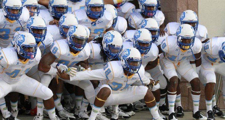 brandon_pippen's tweet photo. I am blessed to receive my first offer from Southern University. Go Jags! @coachberry77 @CoachGatorTKO @ChadSimmons_  @PlayBookAthlete  @RecruitGeorgia  @AHSFootball https://t.co/UmB4FtNfQN