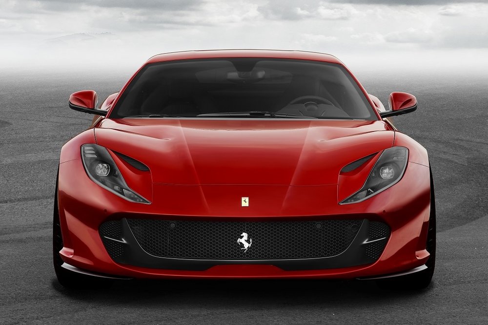 cardesignhue's tweet photo. Rivalidade nas pistas e nas ruas, Ferrari e McLaren duelam novamente! https://t.co/JMiFrCkexk https://t.co/zttuVYsNbn