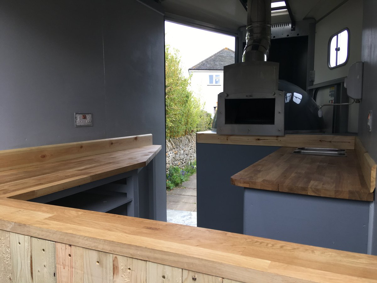 ToadsMill's tweet photo. Who knew the inside of an @Ifor_Williams horse box could look this smart? It's only a few days til we launch #ToadsMillKitchen's pop-up #pizza restaurant - and tonight she looks like this! @BlisteringBBQ #foodie #WorcestershireHour https://t.co/dLp5puf0cs