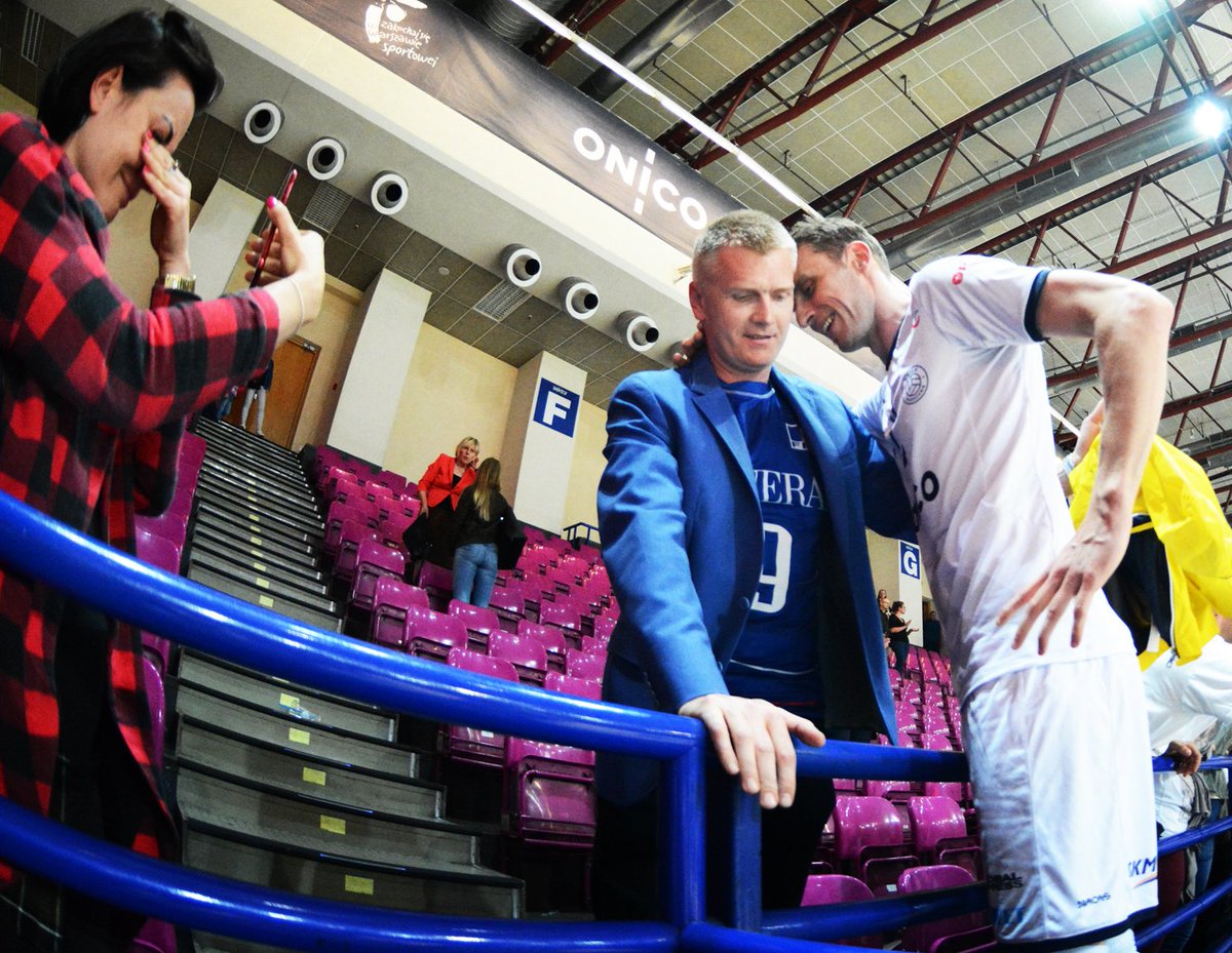 tororivera's tweet image. Całe sezon czekałam na zdjęcie, które będzie kropką na i. 
Merci #Samik i el Directore #PaniePawle o Pani Zagumnej nie zapominając 😀
@onicowarszawa @samicaguillaume