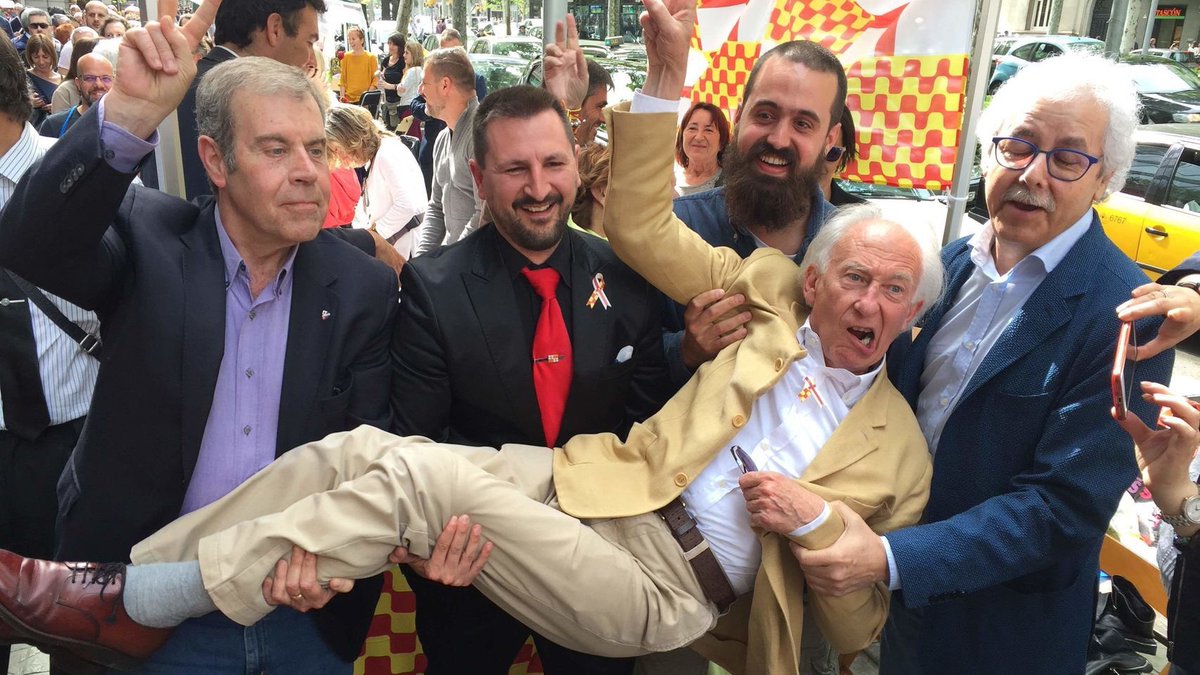 CAMAREROOO!! ESTA RONDA LA PAGO YOOO!!!