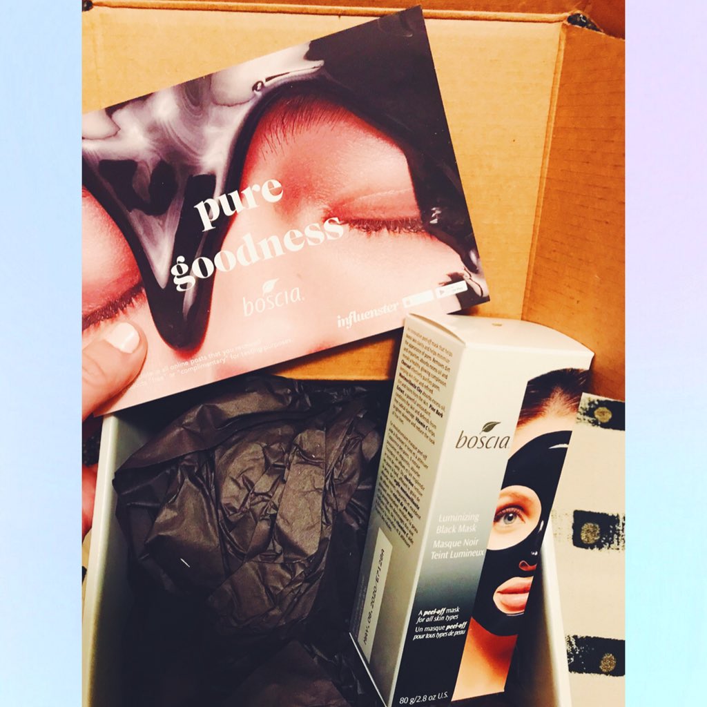 whit_swim's tweet photo. โจL O O K what came in! Shoutout to #boscia for sending me this Luminizing Black Mask! I cannot wait to try it out tonight and see how A M A Z I N G my skin looks after. Stay tuned for the review โจ
โข
#boscia #influenster #SkinCare #Reviewer #LuminizingBlackMask #PureGoodness https://t.co/BpEsHyKaRf