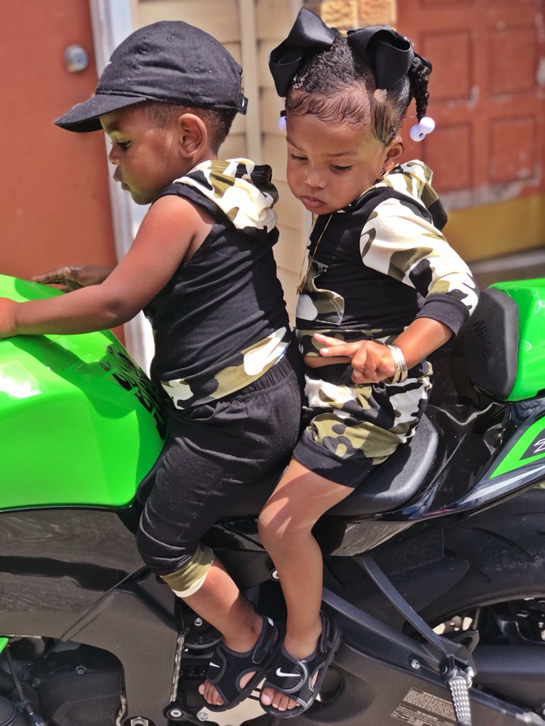 BradAndBrit's tweet photo. Man theyβre so cool! π©π© K-Jay & Bey πππ #KyronJr #BradleyJale https://t.co/QNUazQrsYL