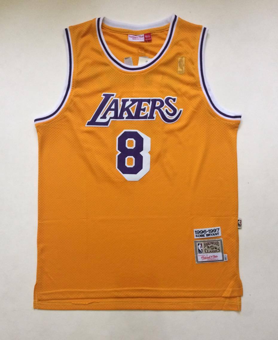 jersey_ros's tweet photo. Jersey retrô sensacional do Los Angeles Lakers, da temporada de calouro do Kobe Bryant! https://t.co/4P4F8kL6hG https://t.co/8ZBzcEPx9p