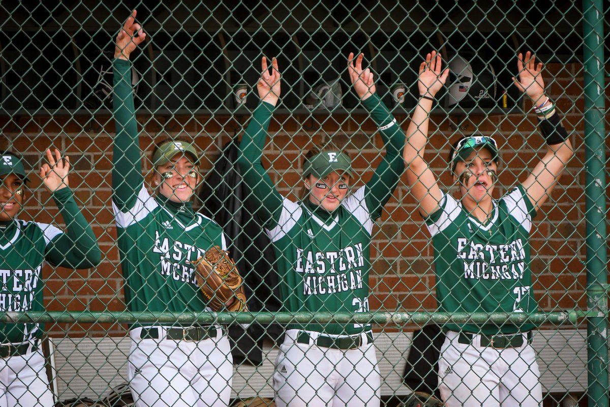 Check out the #FramesOfTheWeekened from <a href="/EMUSoftball/">EMUSoftball</a>'s series against Northern Illinois!

📷 Gallery vs. NIU (4.20) - bit.ly/2qYS9Y3
📷 Gallery vs. NIU (4.21) - bit.ly/2HJAPQ8

#EMUEagles #MACtion