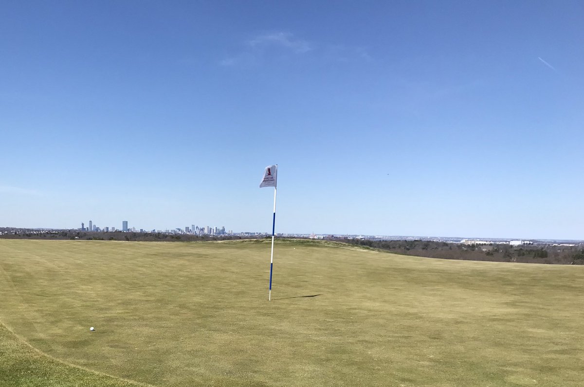 WretchedRoad's tweet photo. Best part about this picture the @stjude flag waving over #Boston #StJudeResearch with some great people @ZGinsures https://t.co/1C9NlgAub9