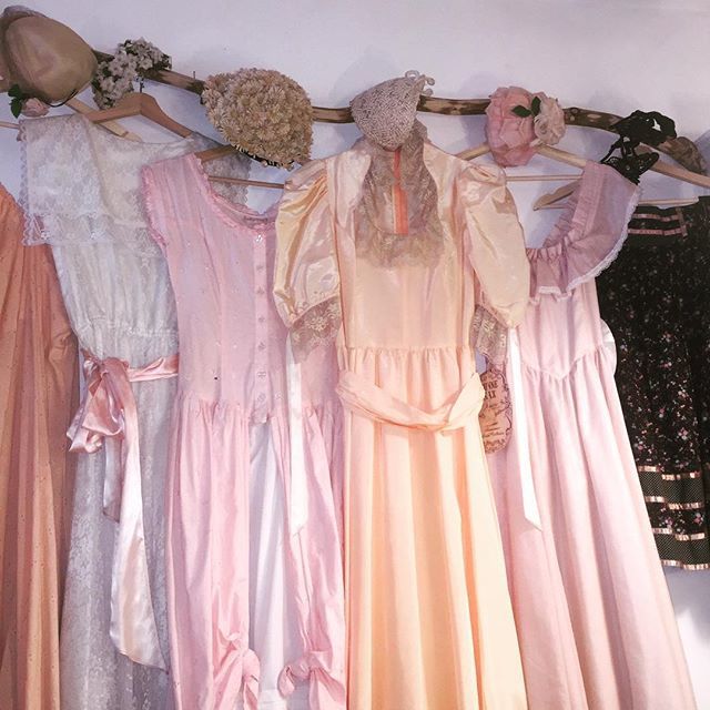 ShopCactus's tweet photo. Spring time dreaming 💕. Stop into cactus for new spring and summer vintage lots of new items weekly 🌵 https://t.co/WlXi2slkxu https://t.co/i639mYOXCT