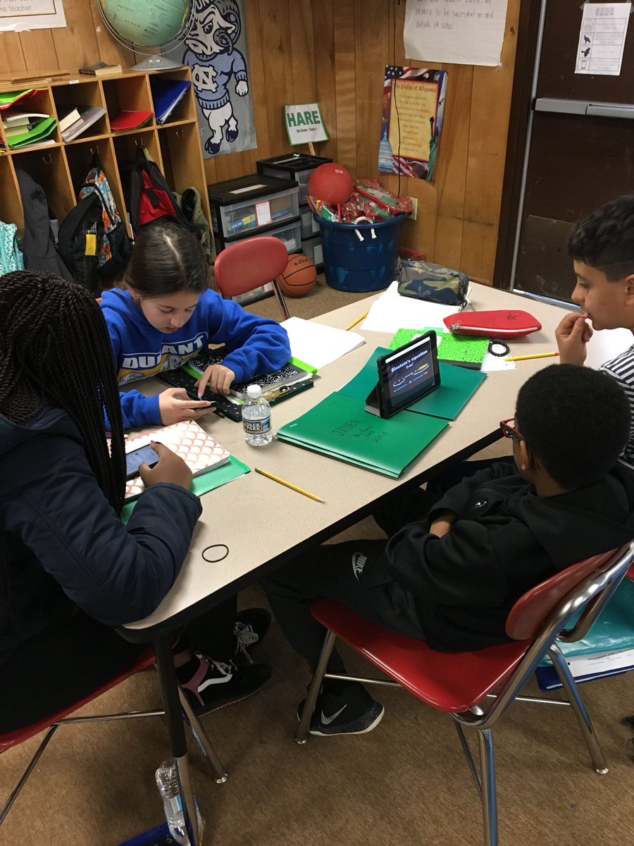 khare_dres's tweet photo. First day of BYOD @DurantEagles Students are reading articles and watching videos about matter and energy #byod https://t.co/p7Yiv2jN82