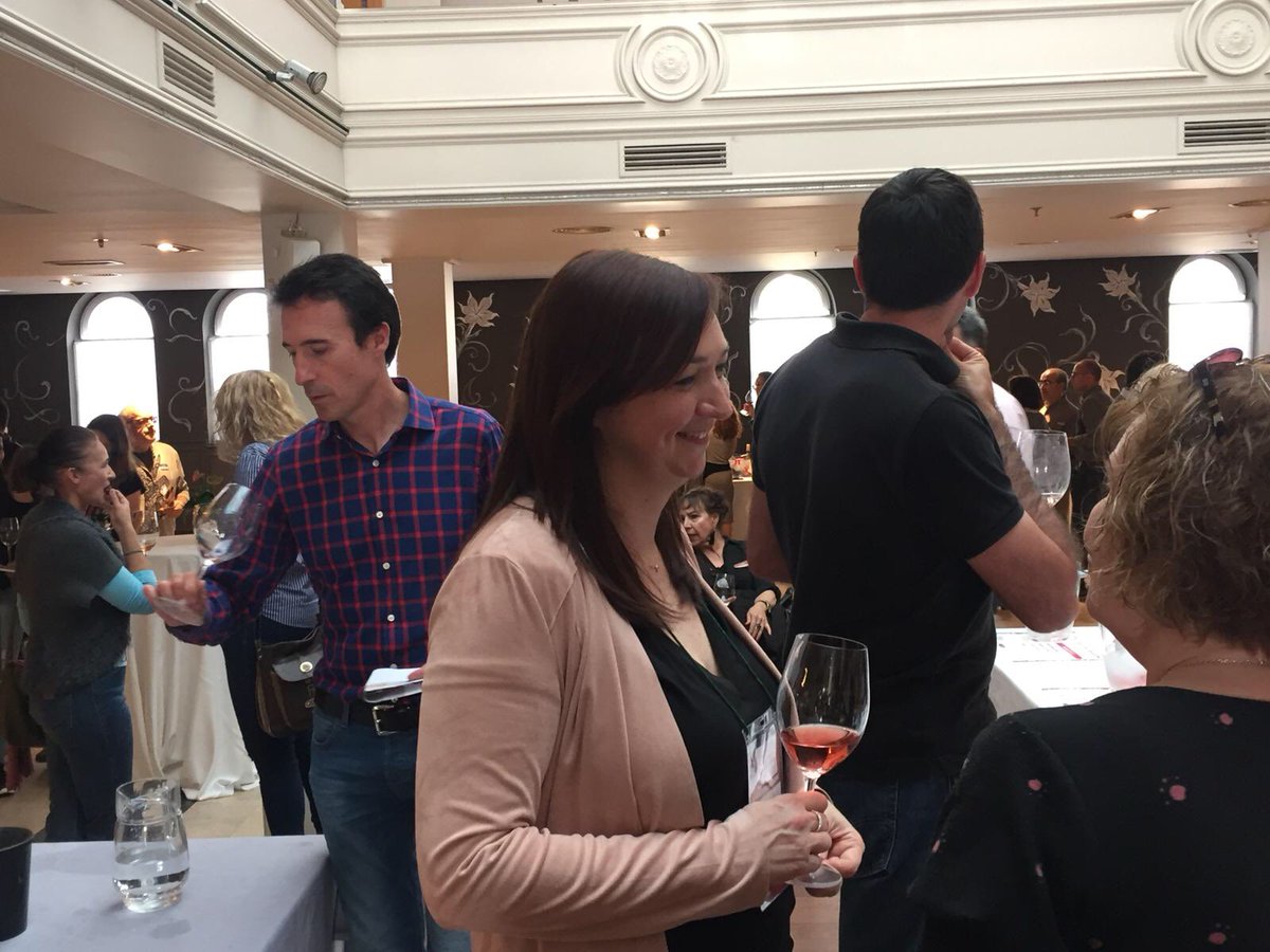 5barricas's tweet photo. Estamos en el Salón de los Vinos DO Uriel-Requena en Madrid. #BobalMadrid
@DOUtielRequena https://t.co/YWKq7ykxJ7
