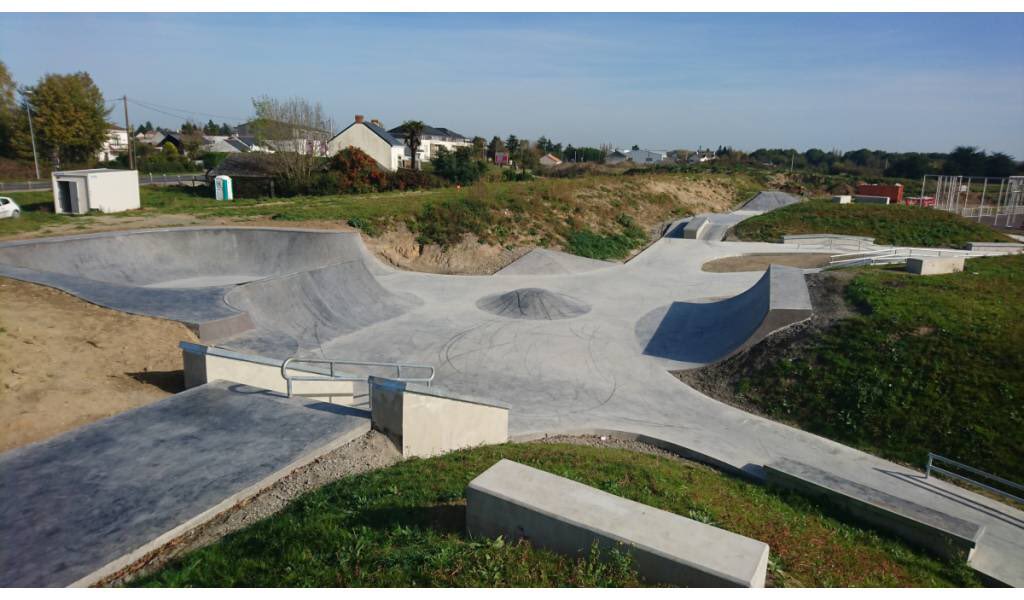unity4ride's tweet photo. ⚠️ Pour les vacances scolaires, la session Unity du Jeudi se déplace !
Exceptionnellement, nous vous invitons à nous rejoindre au Skatepark de @sainteluce !
La météo a l’air de notre côté pour l’instant donc on compte sur vous ! ✌🏻 https://t.co/anpCMv8E4Q