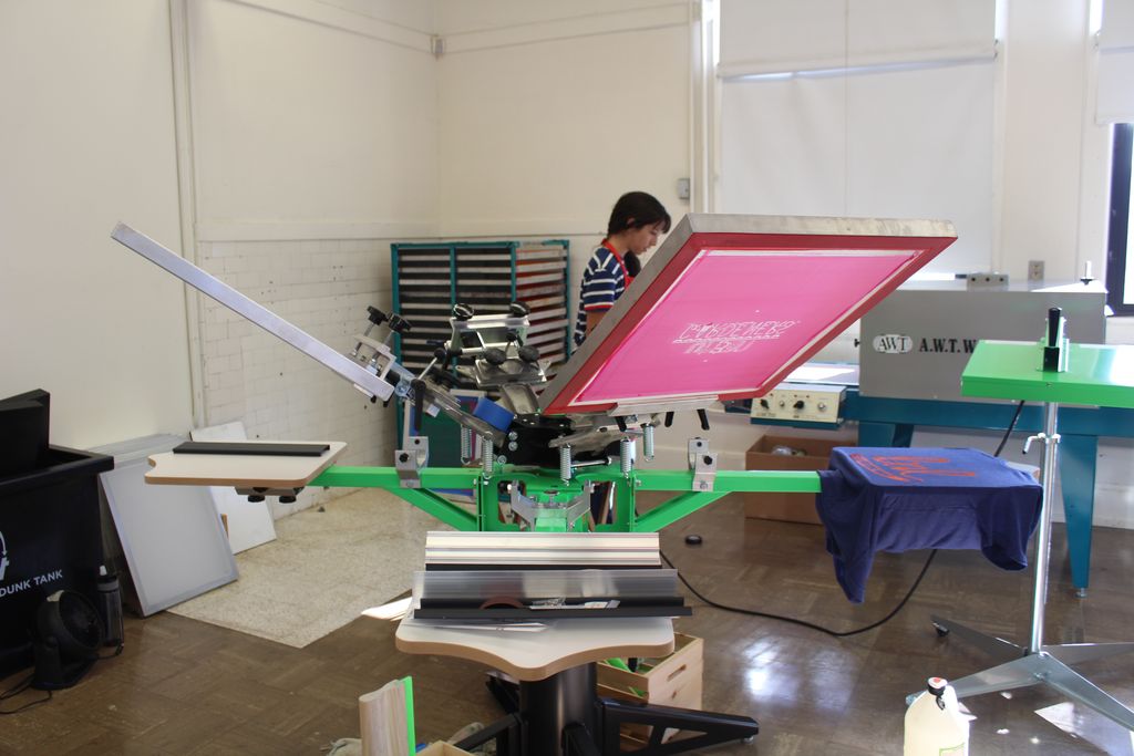 balafterschool's tweet photo. PRINT SHOP IS BACK!!! The repairs are done and it is open starting today through Thursday so come by if you want to make clothes with your design! https://t.co/3hHfvddCCu