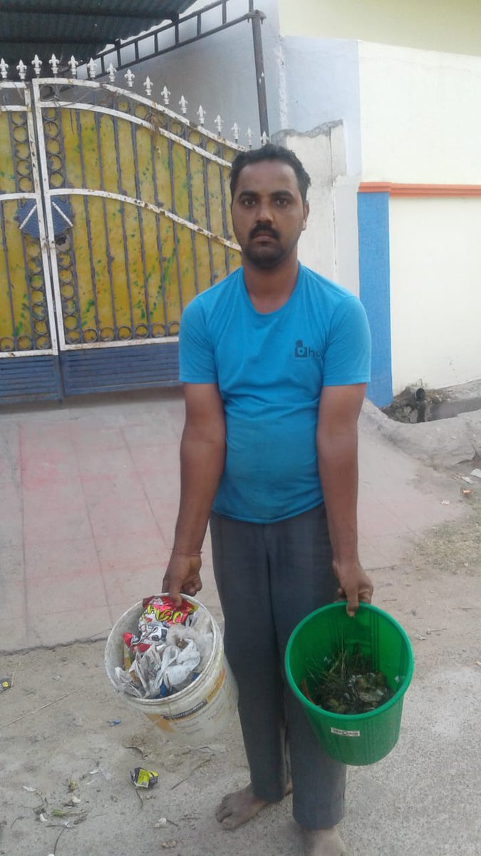 MC_Nizamabad's tweet image. Educating Citizen on Segregation of #Dry &amp;amp; #Wet_waste at source level part of #Solid_Waste_Management project @#Nizamabad #Swachh_Nizamabad #Swachh_Bharat #MyCleanCity #MyCleanIndia #ManaNagaram #Swachh_Survekshan 
#23-04-18